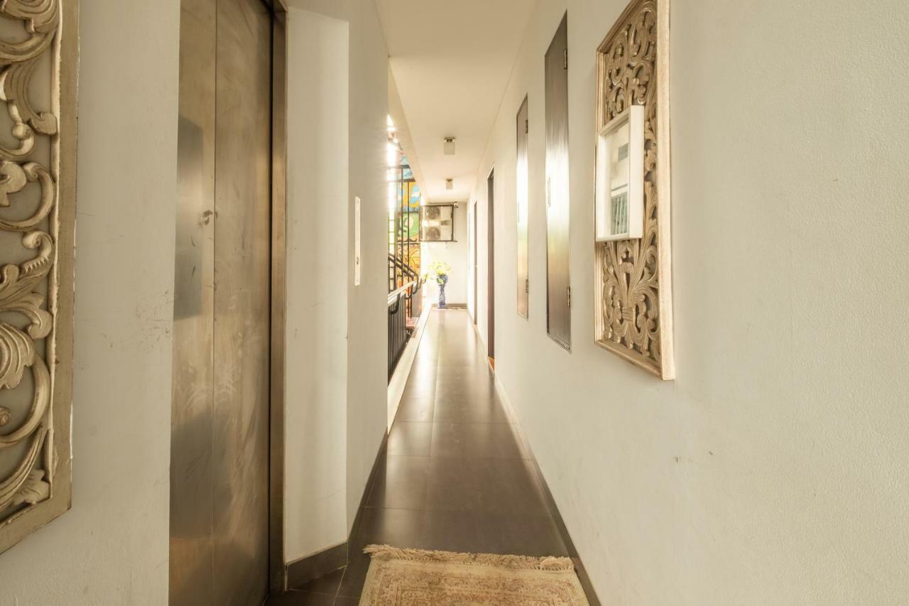 Capital O 852 The Silk At Dago Hotel Bandung Exterior photo