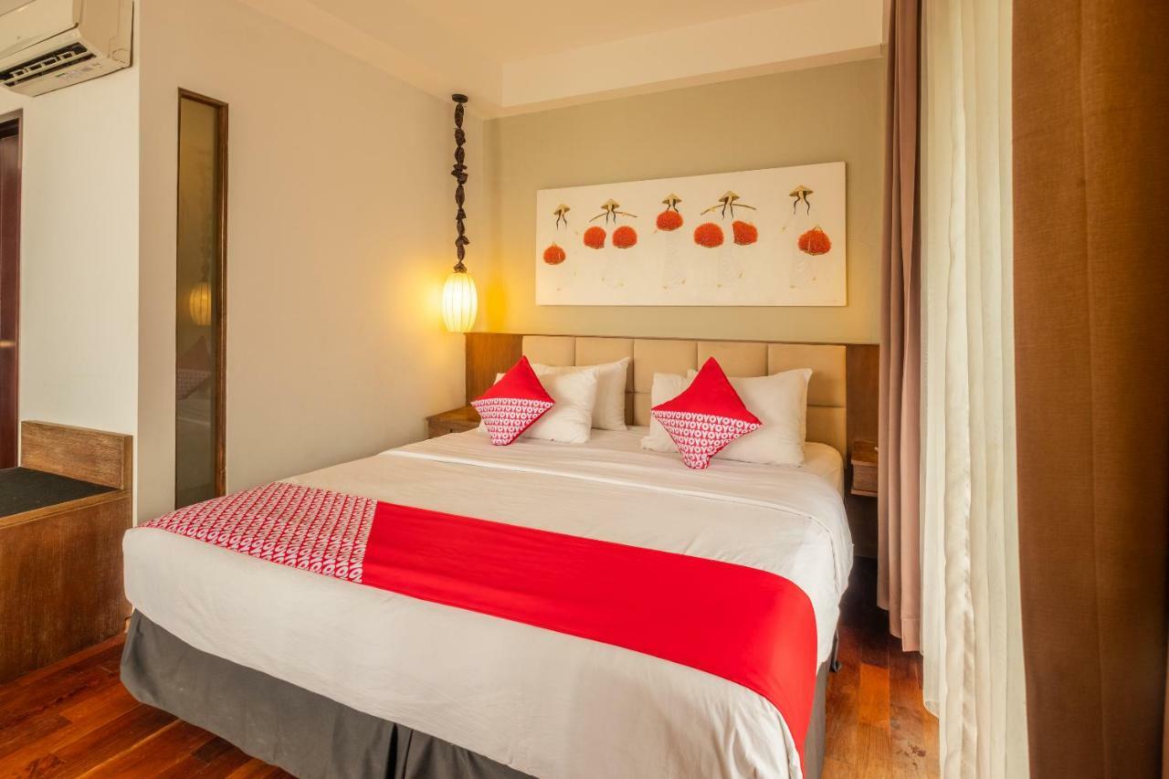 Capital O 852 The Silk At Dago Hotel Bandung Exterior photo