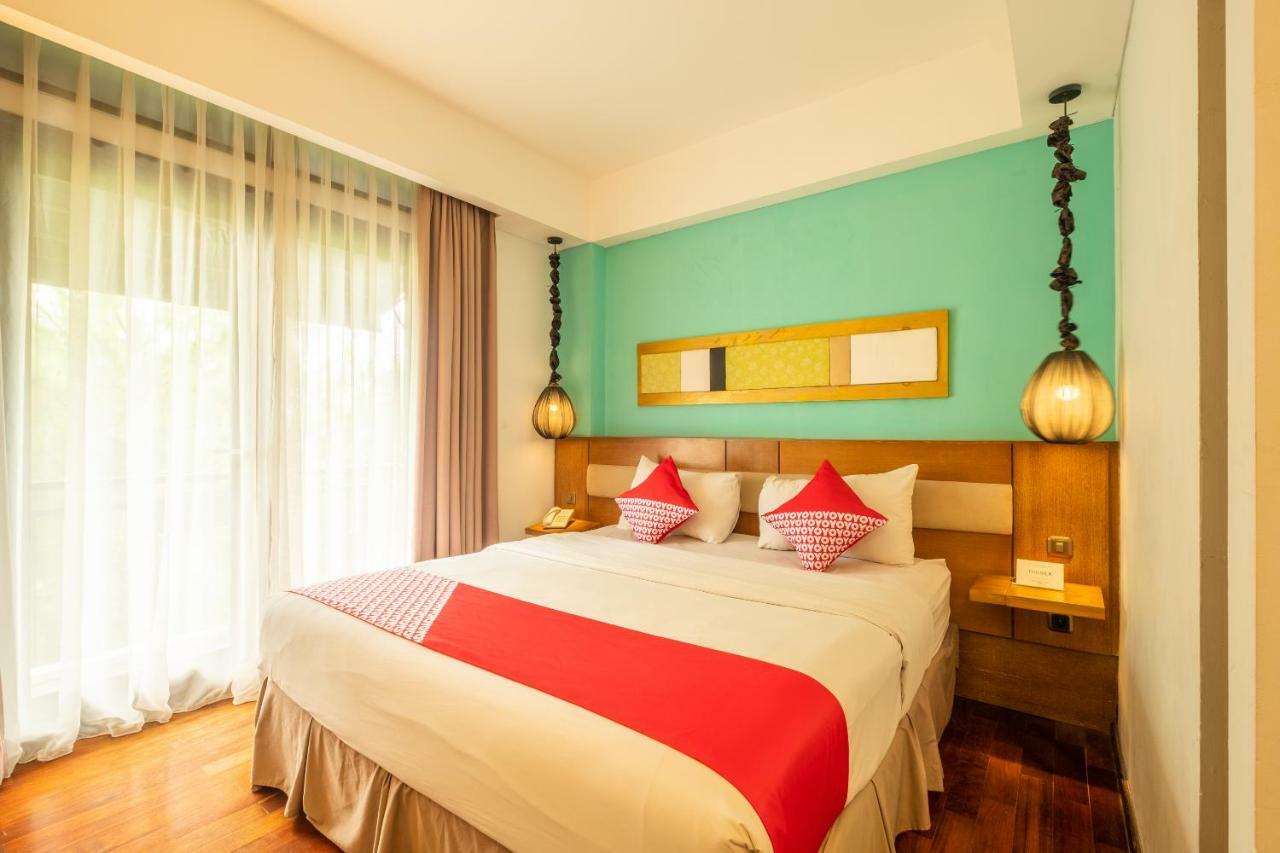 Capital O 852 The Silk At Dago Hotel Bandung Exterior photo